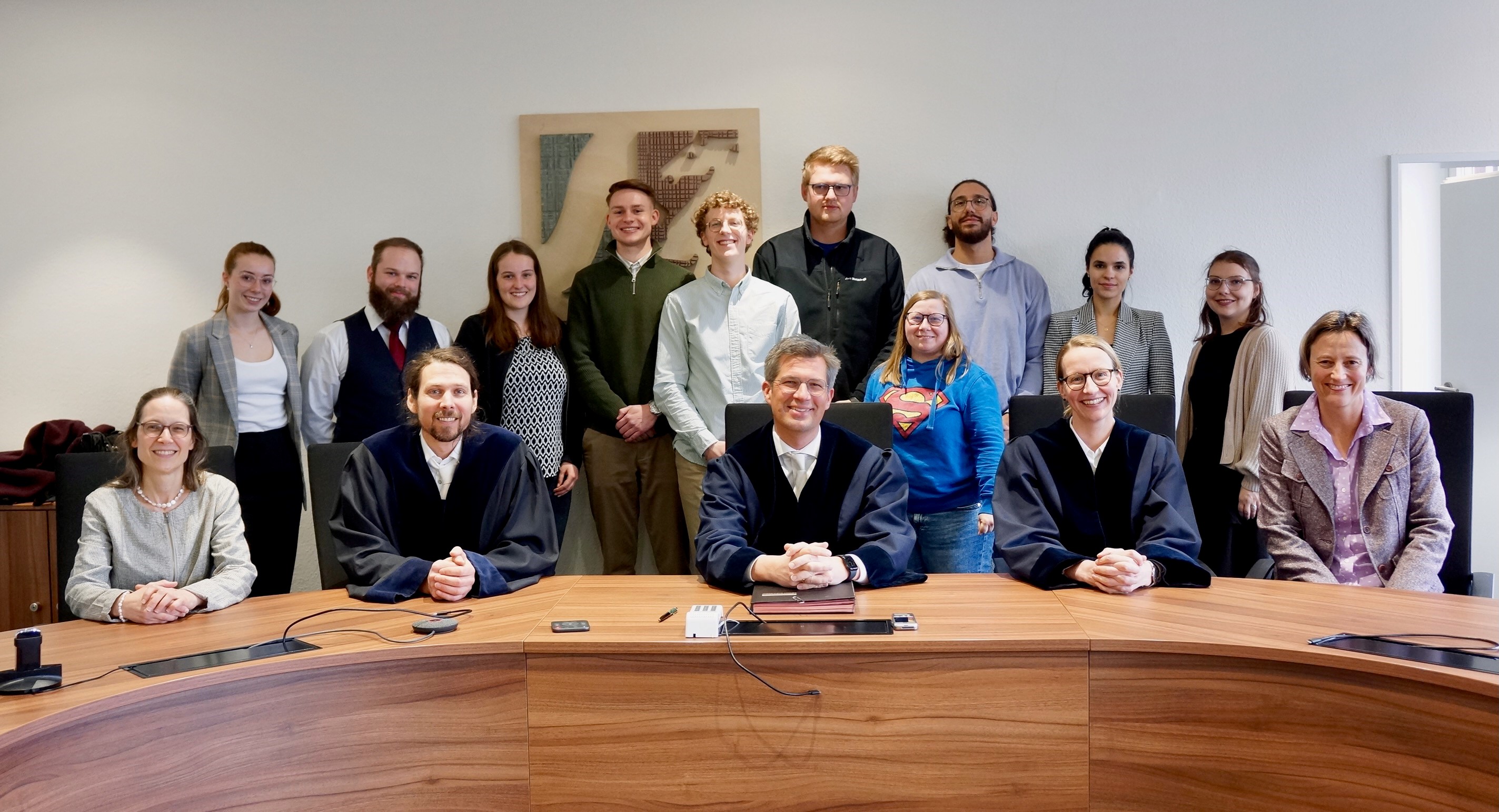 Studierende der Hochschule für Finanzen beim ersten Moot Court beim Finanzgericht Münster