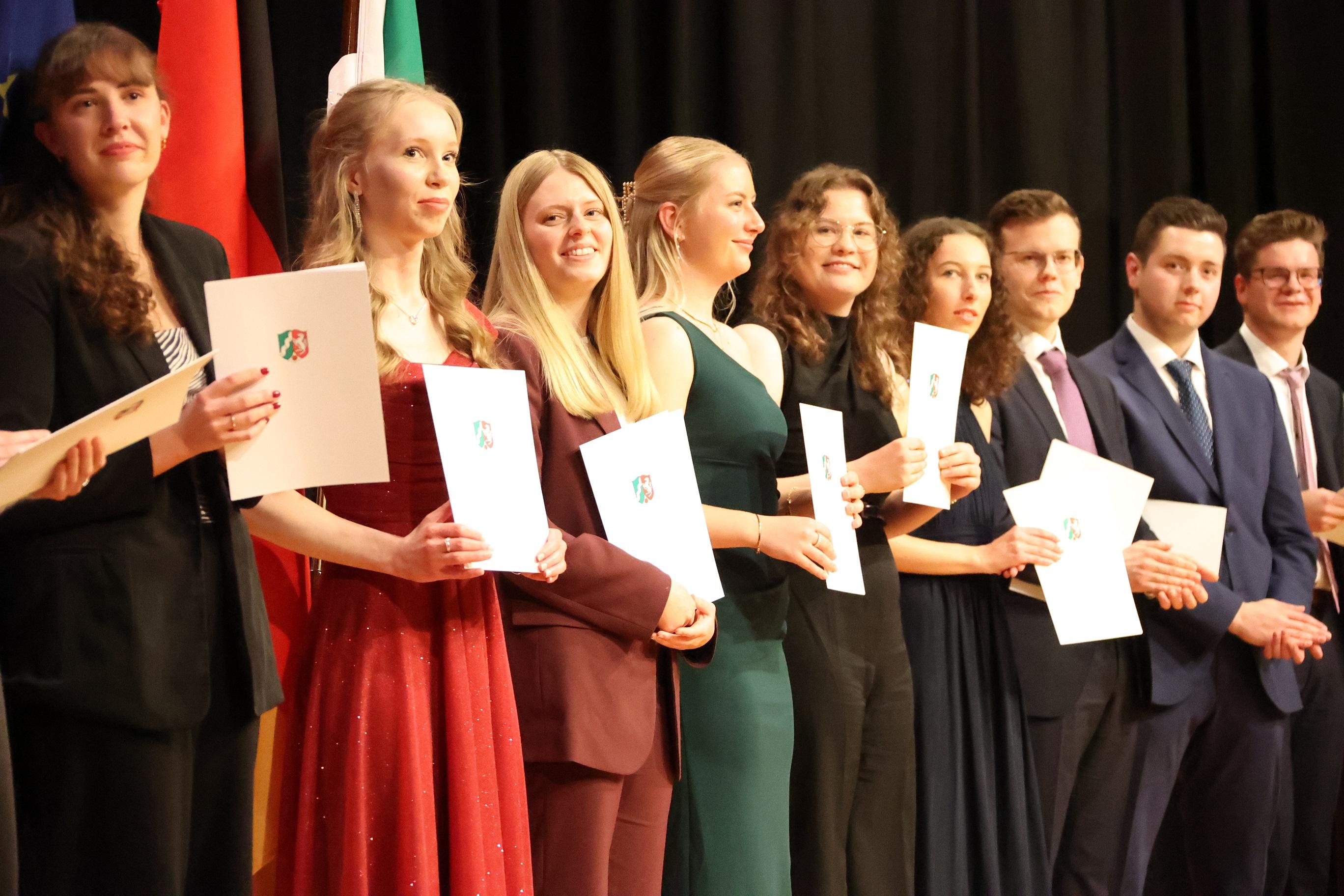 Diplomierungsfeier-Atmo3