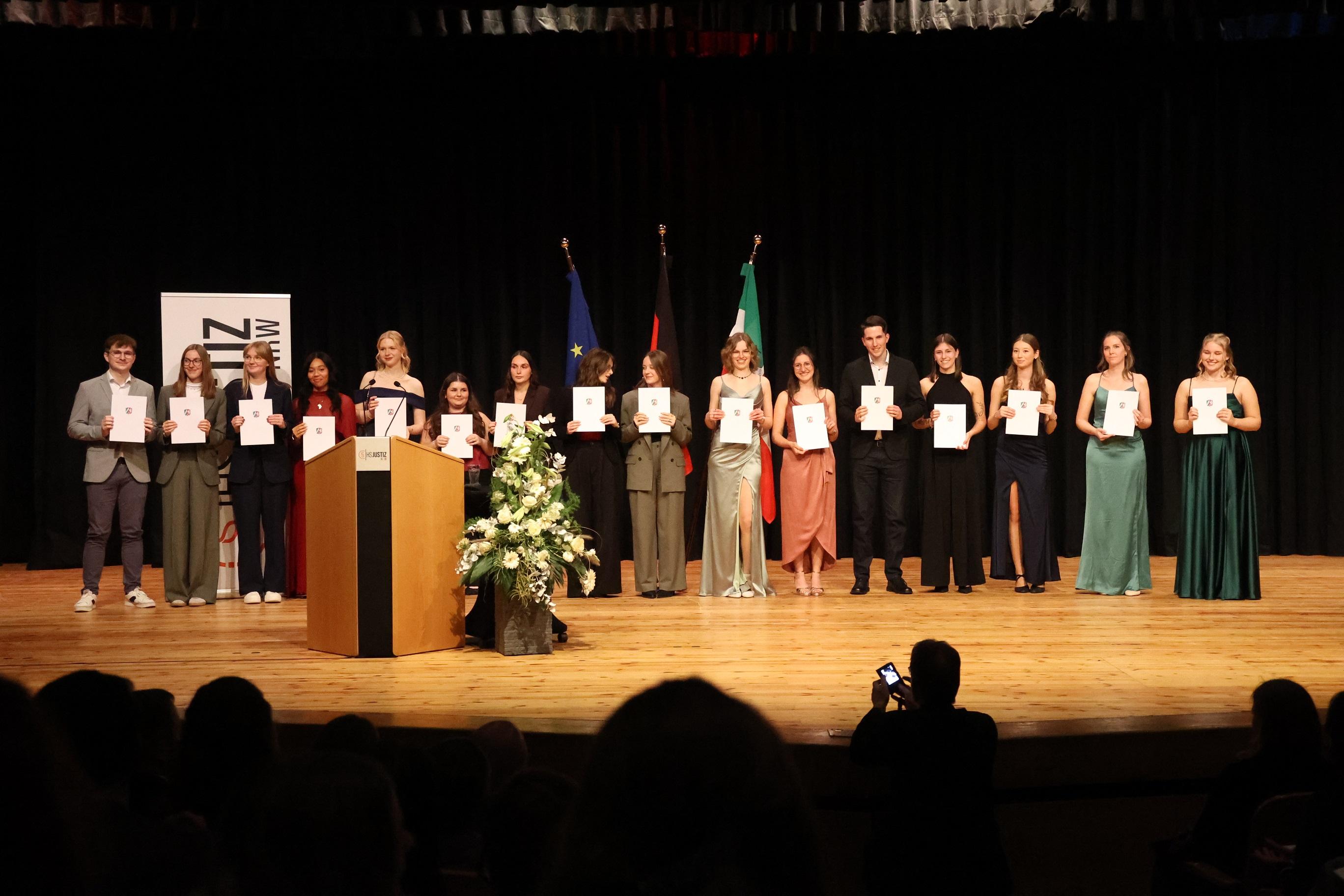 Diplomierungsfeier-Atmo1