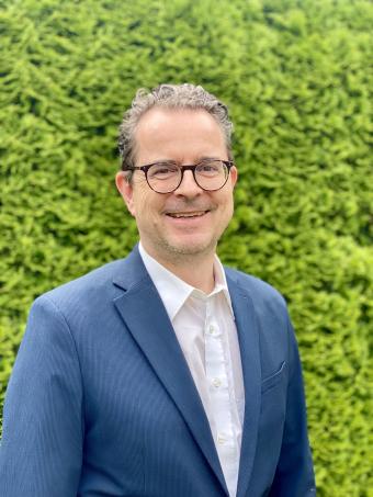 Dr. Oliver Kahlert