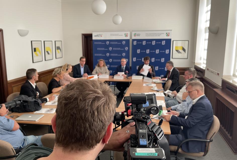 ZeFin Pressekonferenz