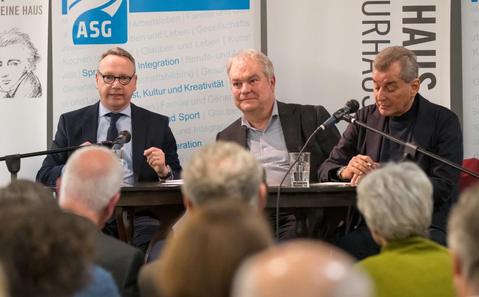 Dr. Limbach im Gespräch mit Prof. Michel Friedmann