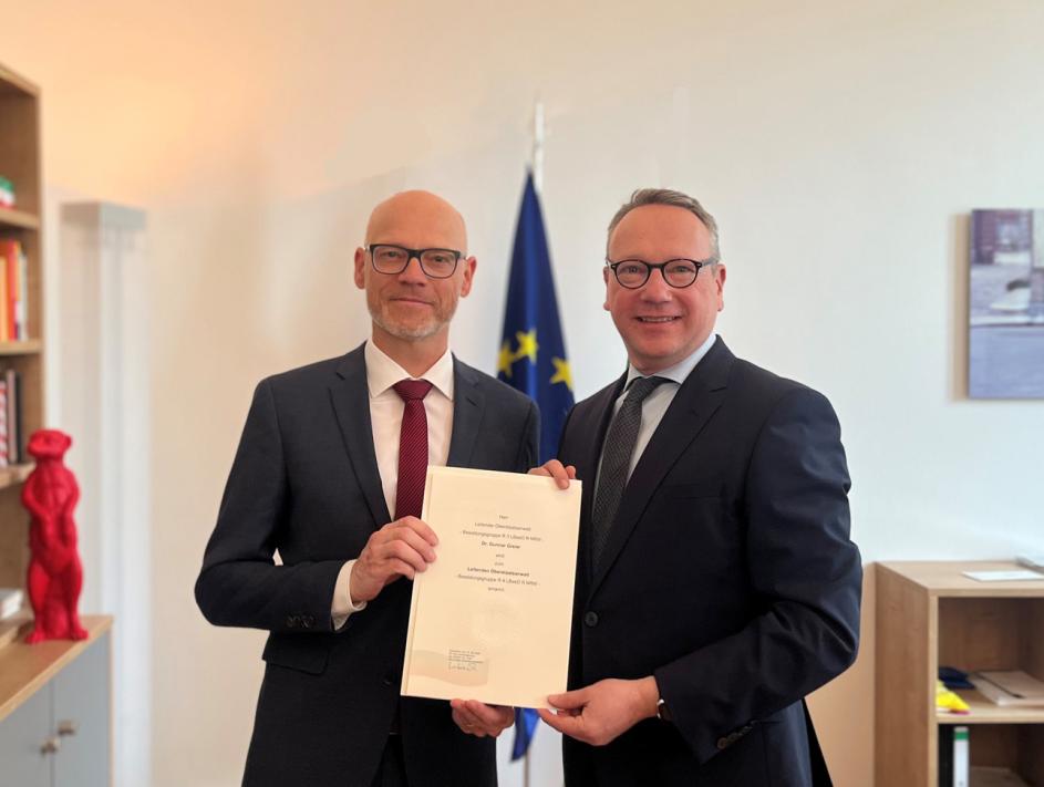 Minister und Dr. Gunnar Greier