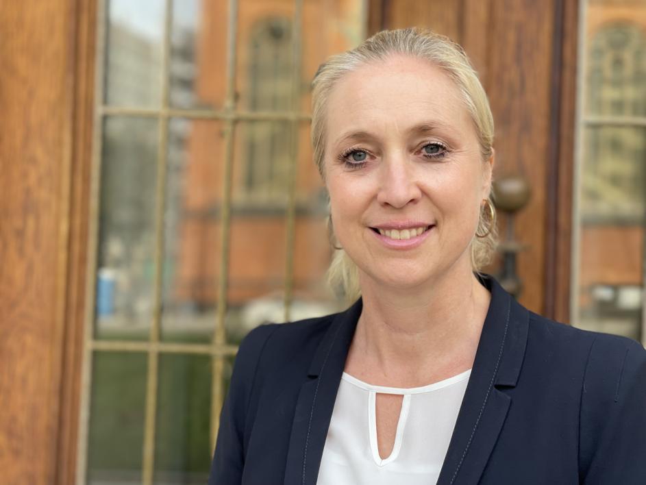 Dr. Caroline-Ann Schlösser