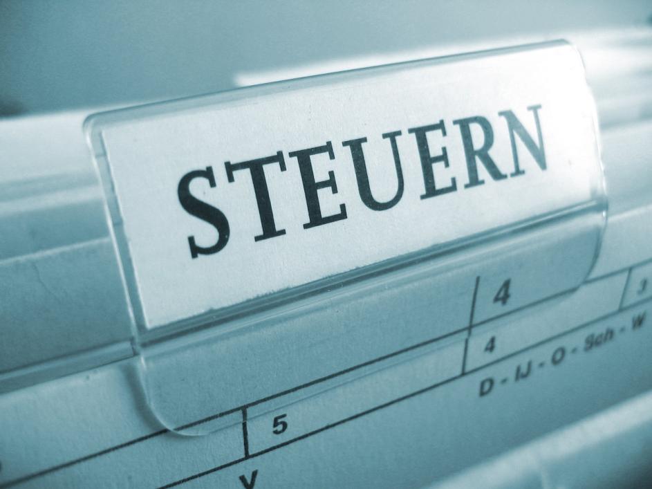 Kartei mit der Beschriftung "Steuern"