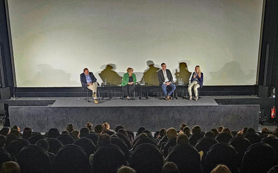 Diskussion im Kinosaal