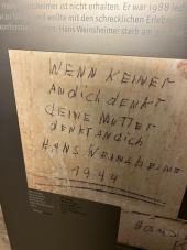 NS DOK Zelleninschrift