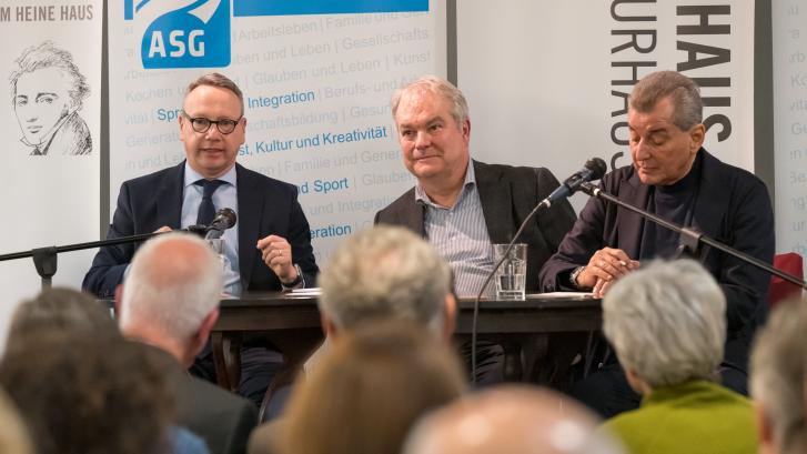 Dr. Limbach im Gespräch mit Prof. Michel Friedmann