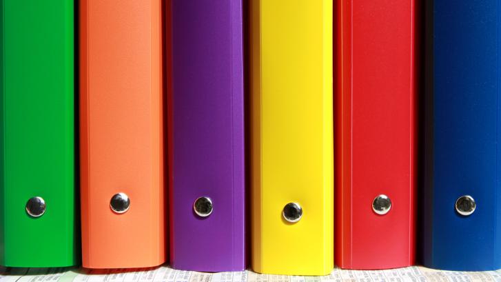 5 bunte Ordner