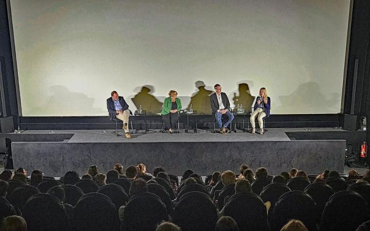 Diskussion im Kinosaal